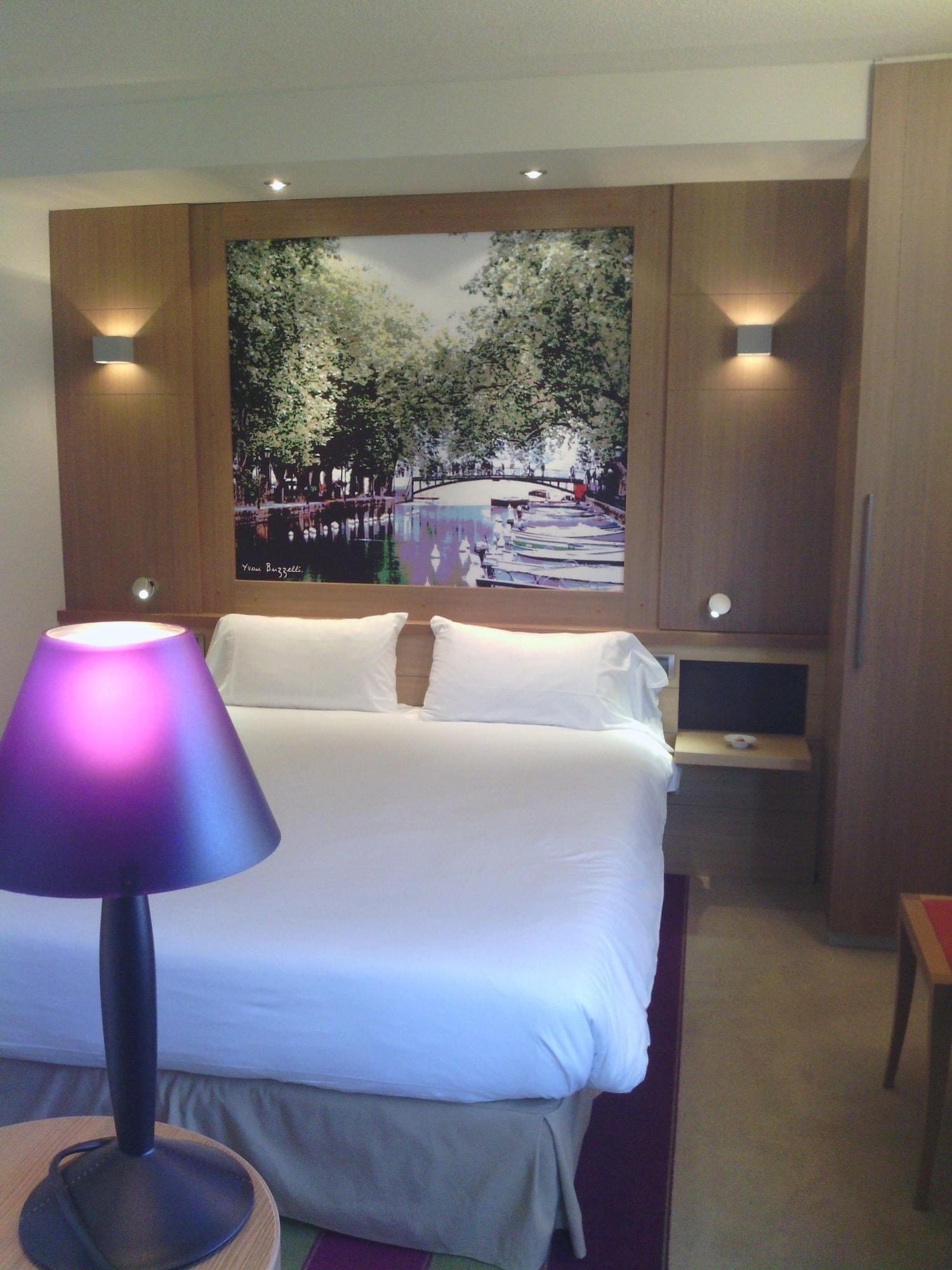 Отель Ibis Styles Annecy Centre Gare Экстерьер фото