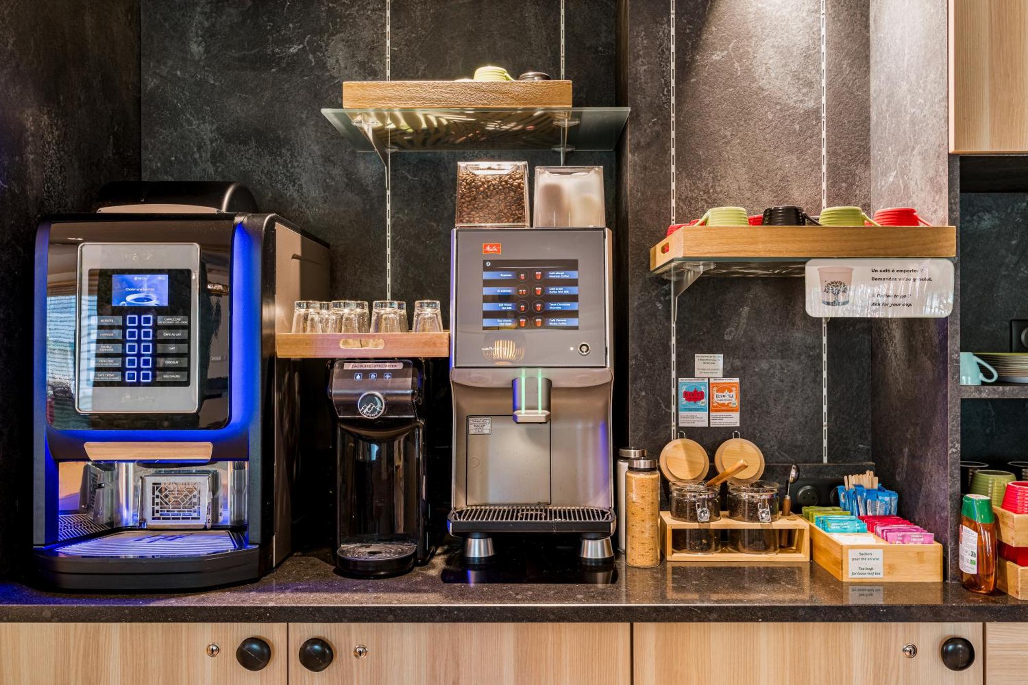 Отель Ibis Styles Annecy Centre Gare Экстерьер фото