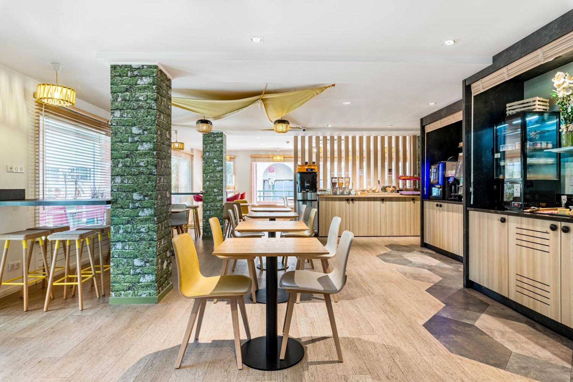 Отель Ibis Styles Annecy Centre Gare Экстерьер фото