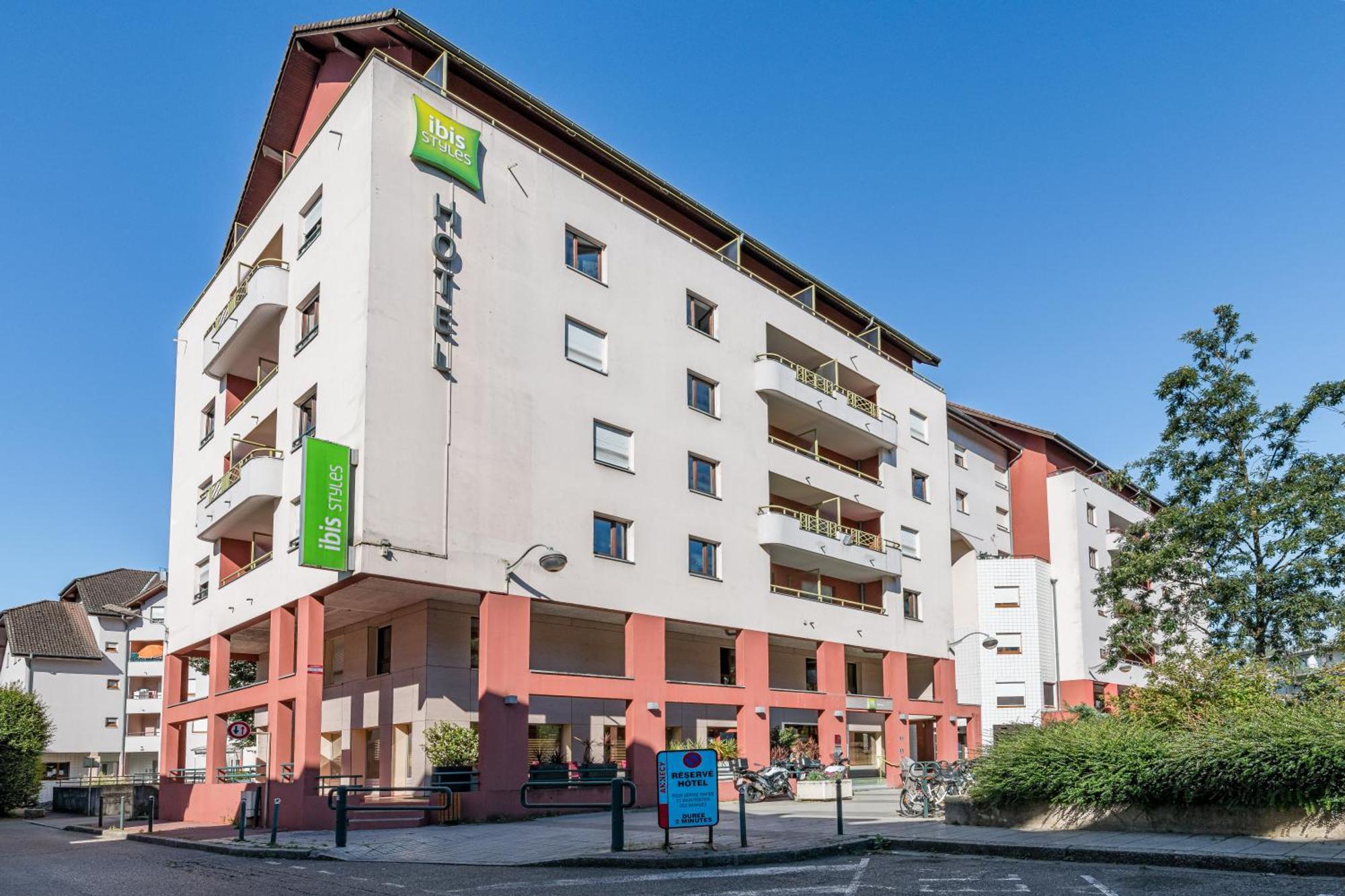 Отель Ibis Styles Annecy Centre Gare Экстерьер фото