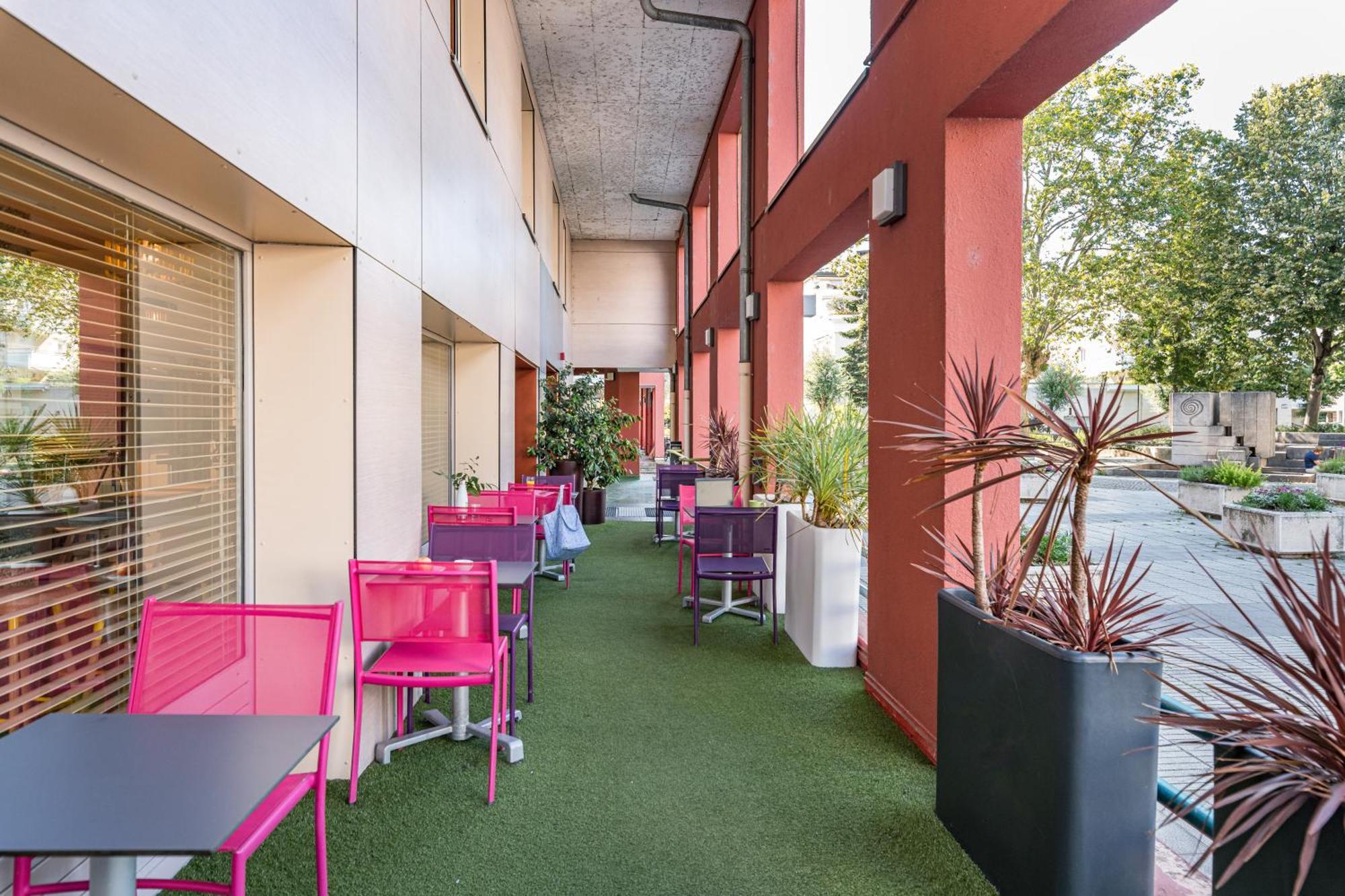 Отель Ibis Styles Annecy Centre Gare Экстерьер фото