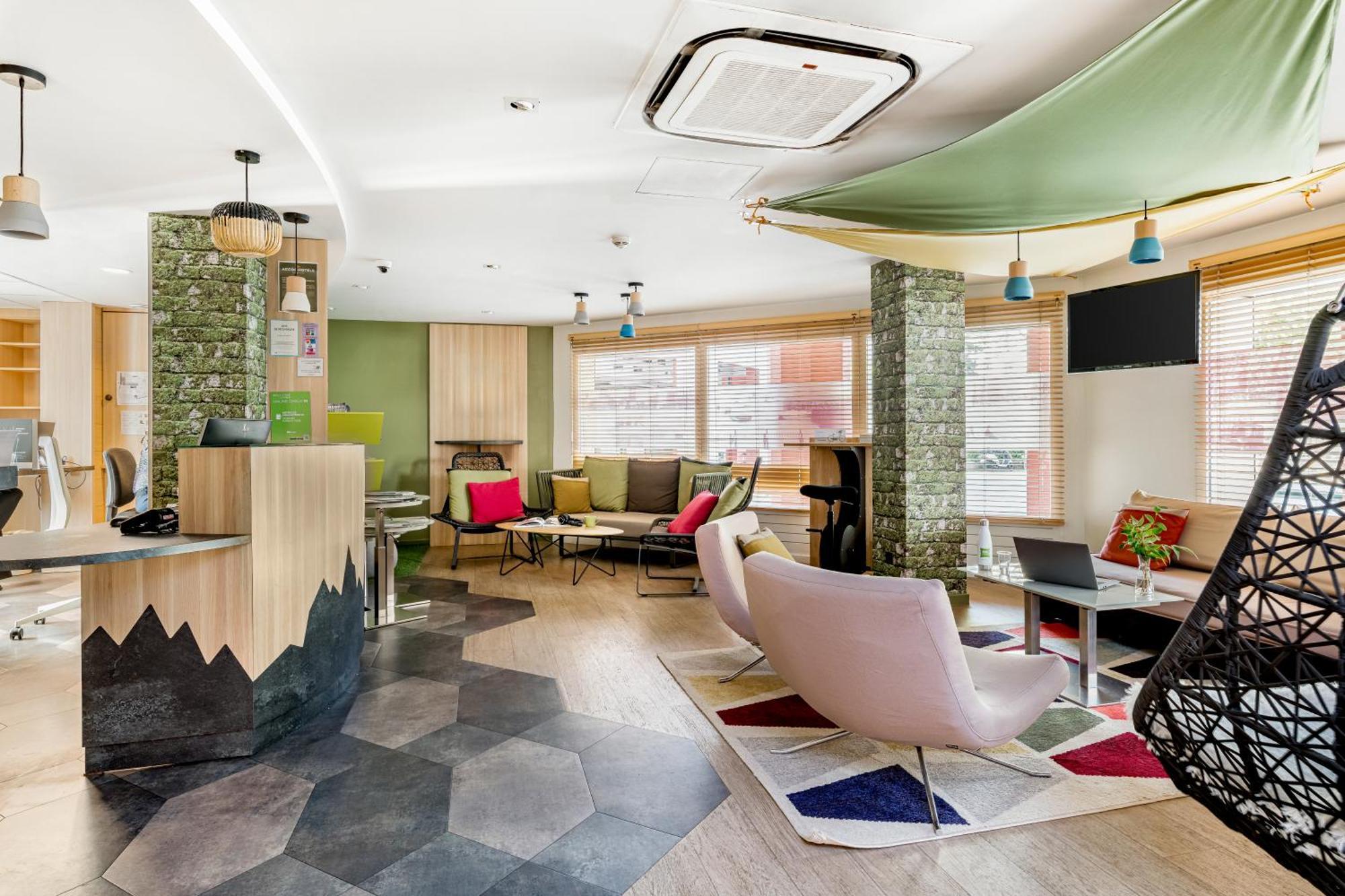 Отель Ibis Styles Annecy Centre Gare Экстерьер фото