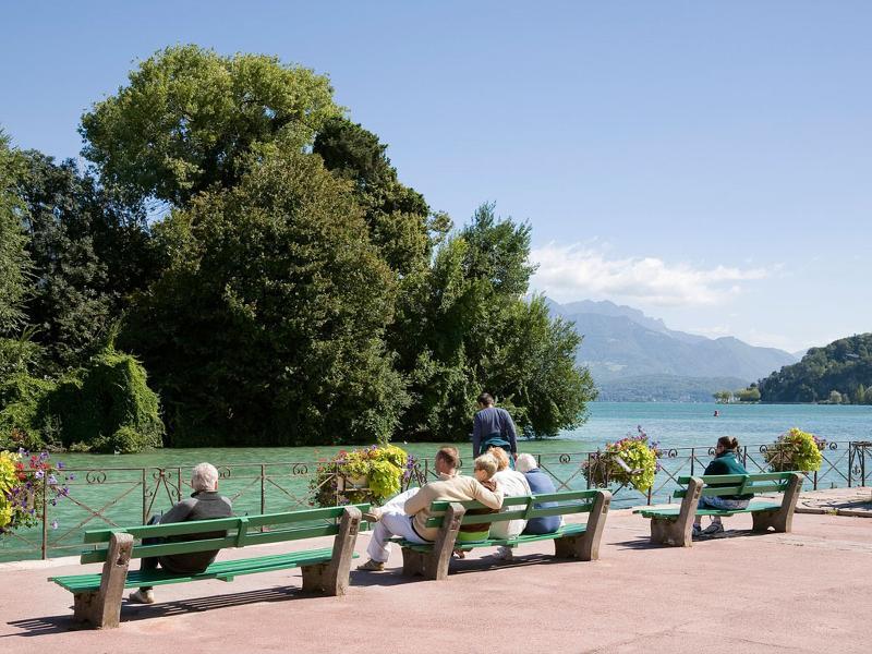 Отель Ibis Styles Annecy Centre Gare Экстерьер фото