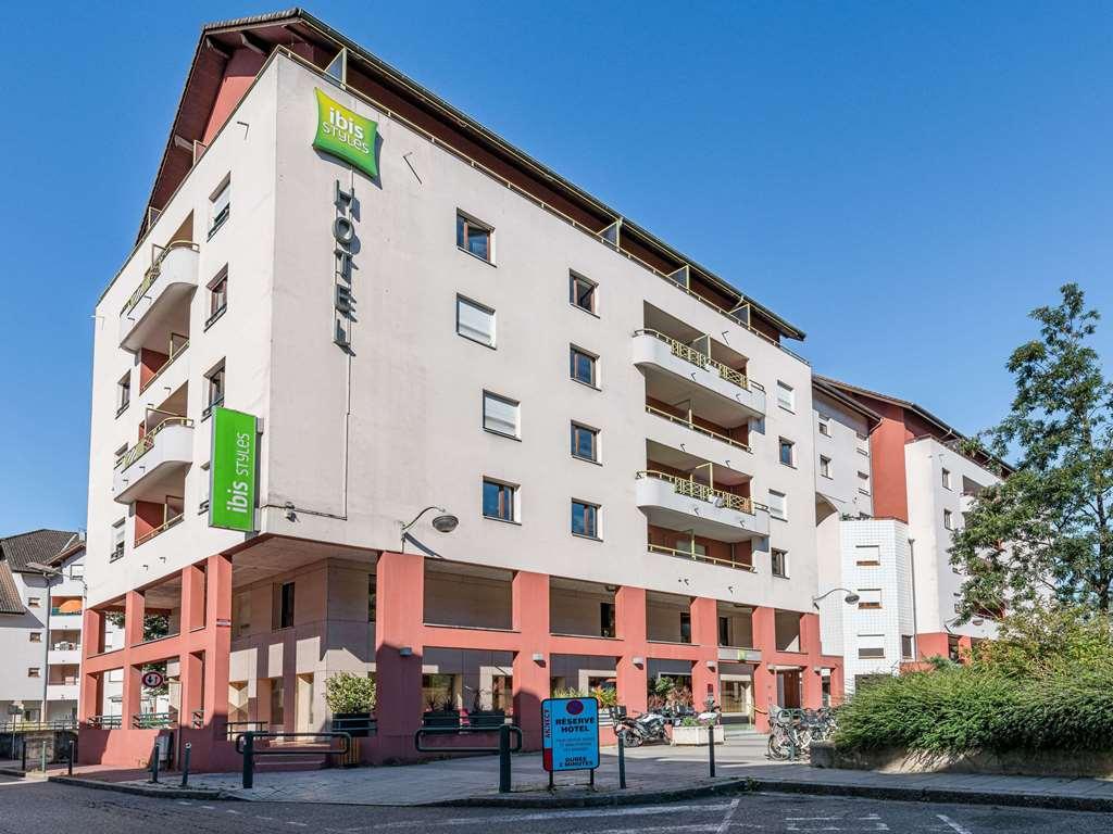 Отель Ibis Styles Annecy Centre Gare Экстерьер фото