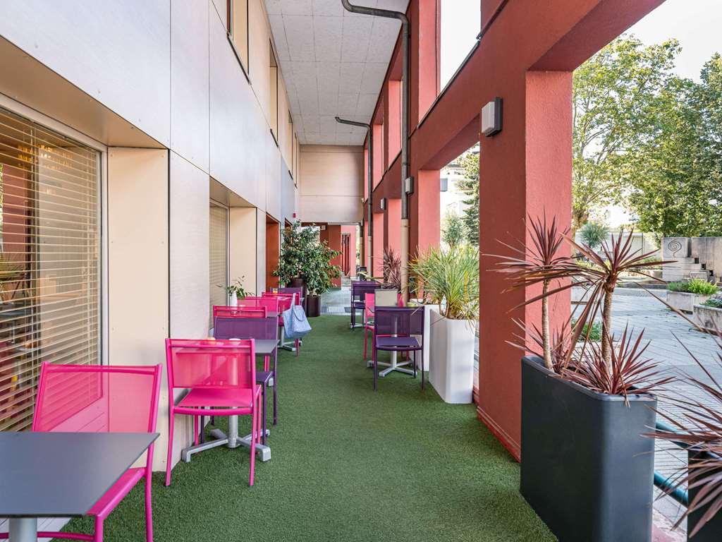 Отель Ibis Styles Annecy Centre Gare Экстерьер фото